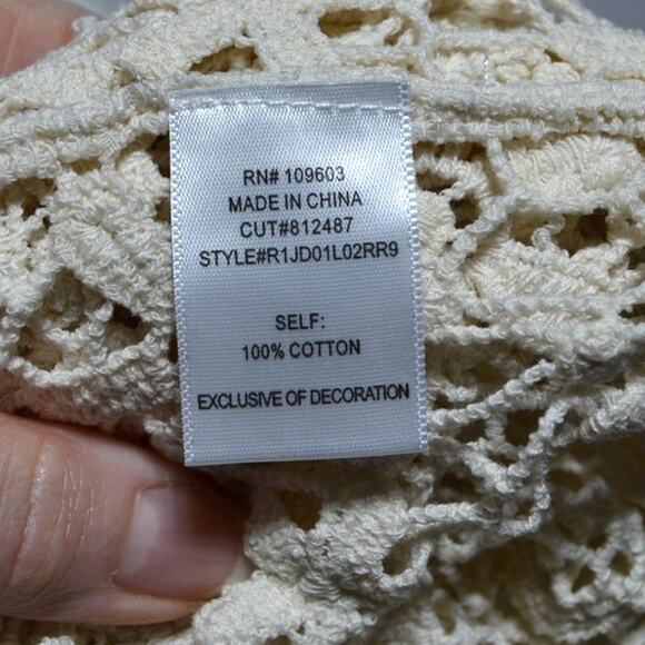 Rabbit Rabbit Rabbit Designs Cream Floral Crochet Top Size Large - Picture 6 of 7